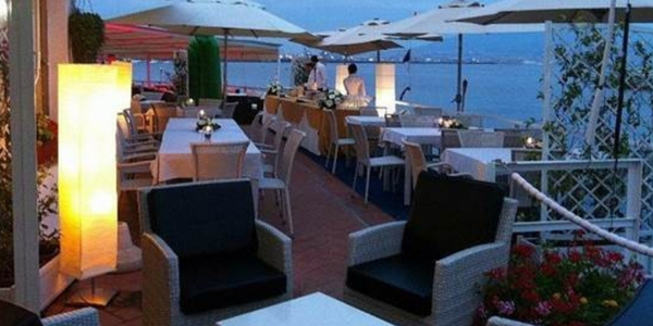 Rari Yacht Club Naples